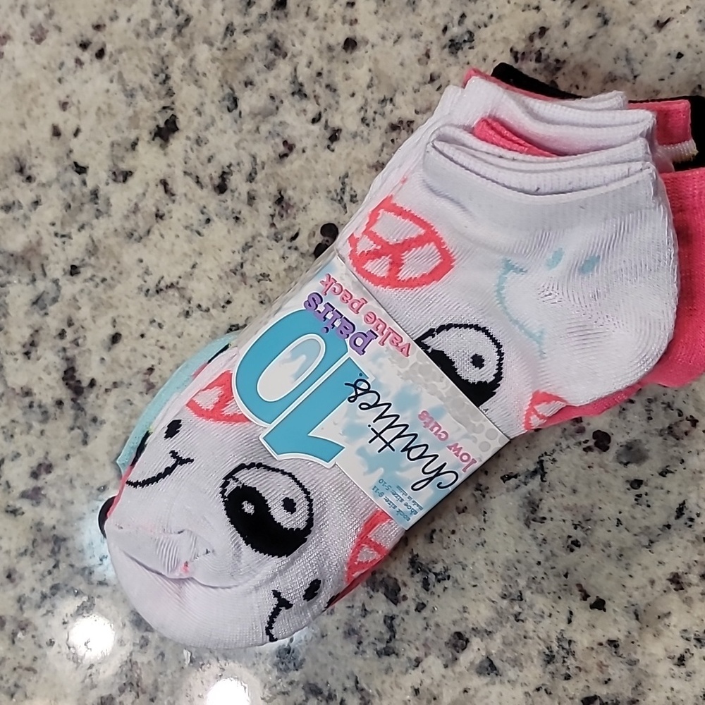 Chatties low cut socks, 10 pair, shoe size 5-10, NWT